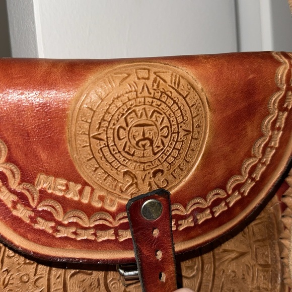 Handcrafted Leather Crossbody Bag handmade in Mexico purse - Picture 6 of 7